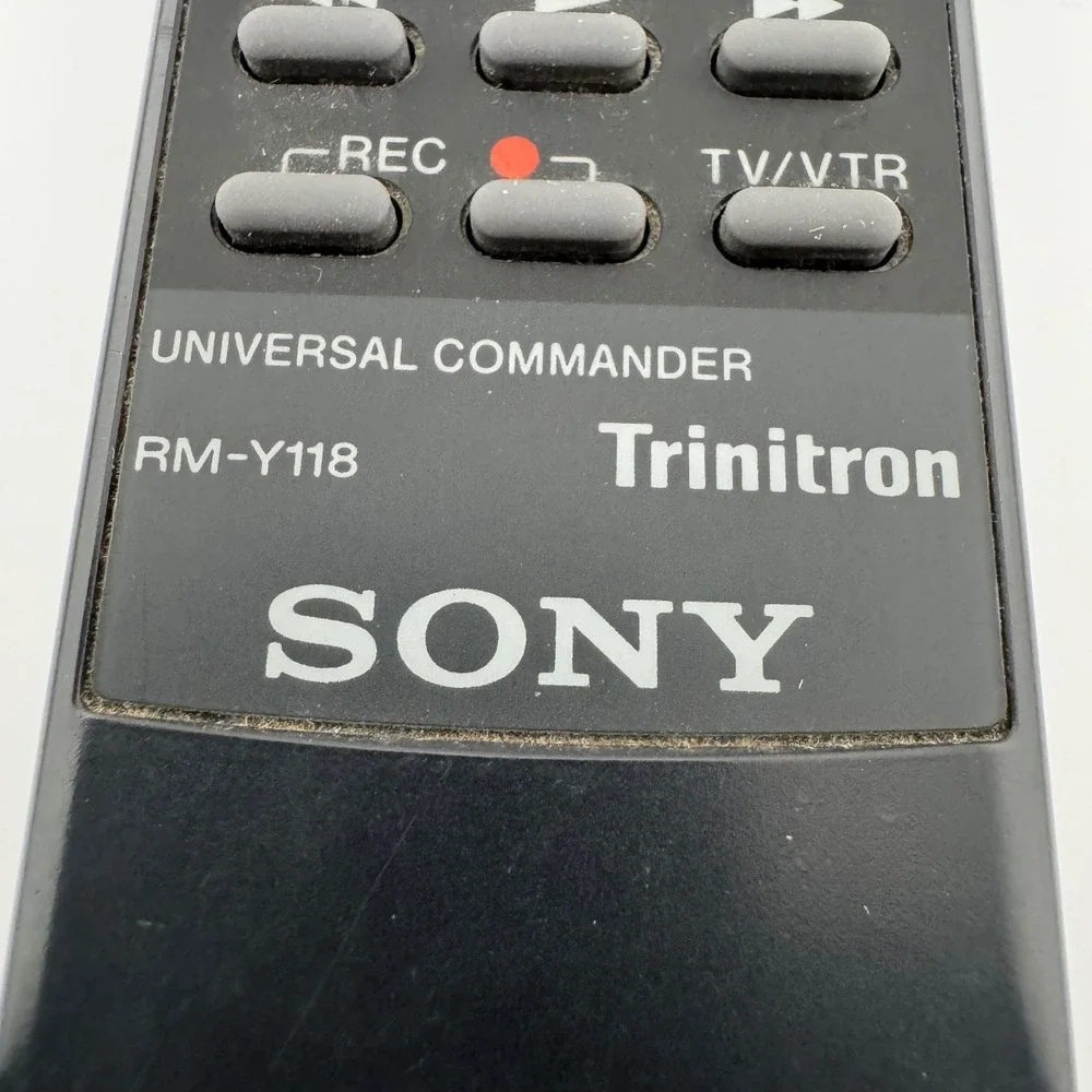 Sony Remote Control RM-Y118 Trinitron Universal Commander Black TV VTR Cable